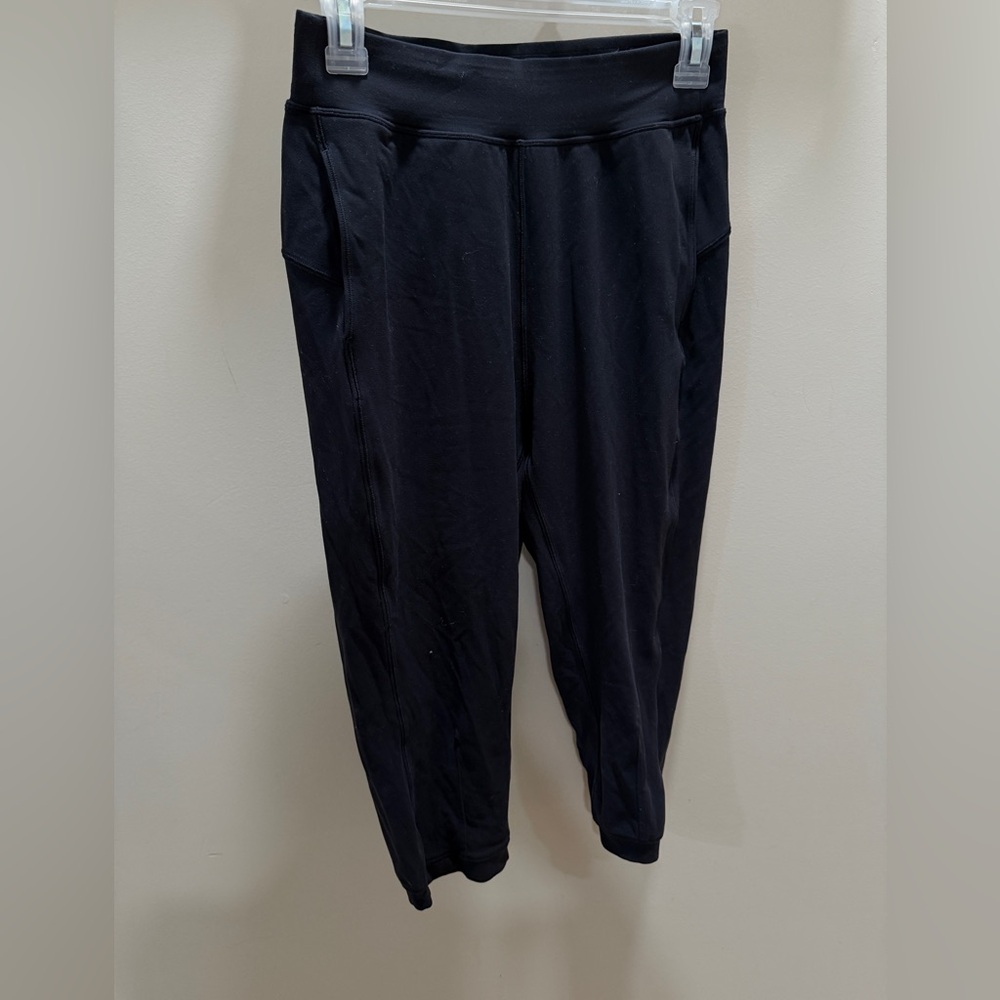 Lululemon Rejuvenate Black Cropped Joggers Size 4
